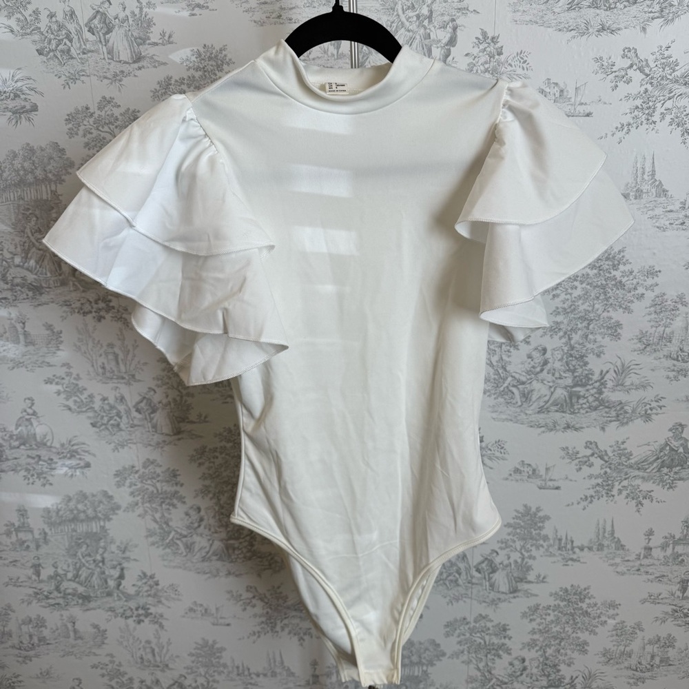 Amazon White Ruffled Sleeve Bodysuit